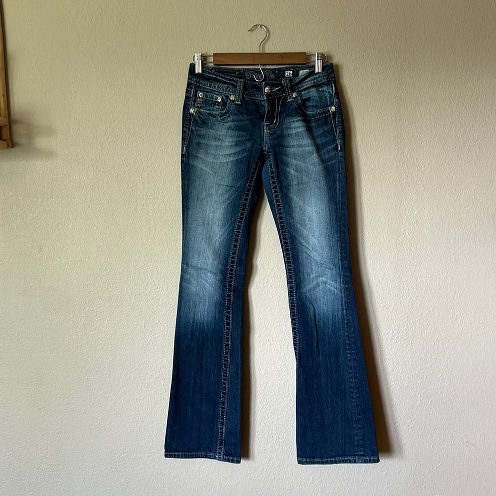 26 Miss Me jeans